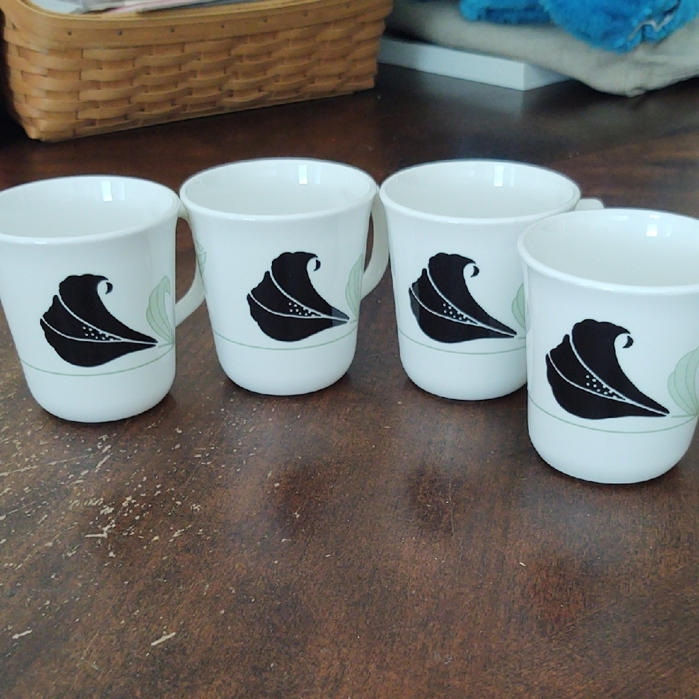 Corningware Black Orchid 4 Mugs Set